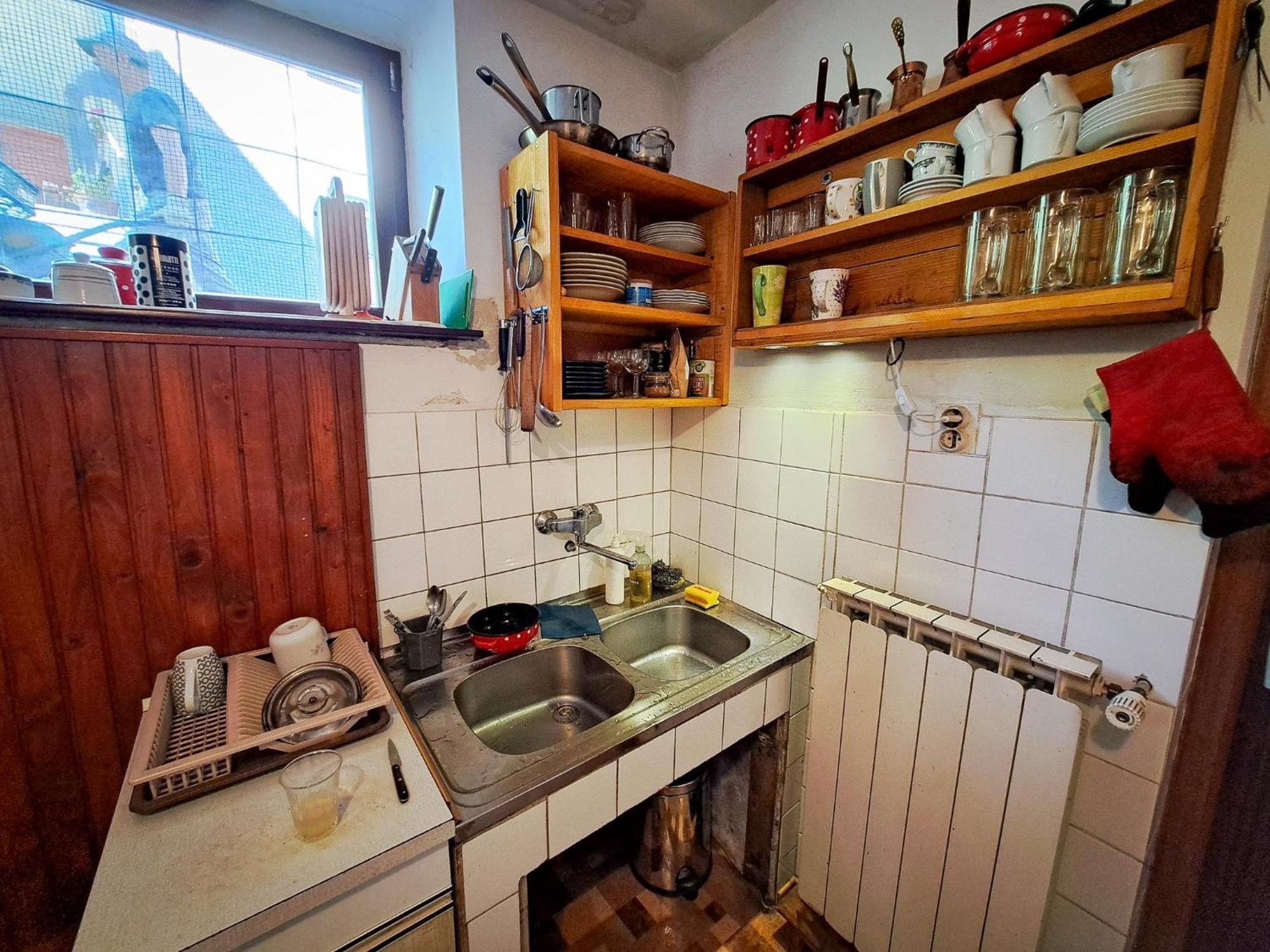 Apartamento Hikers Hut Hisar Podbrdo Exterior foto