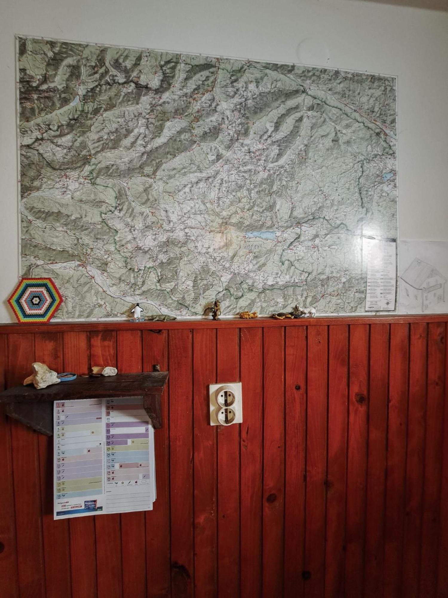 Apartamento Hikers Hut Hisar Podbrdo Exterior foto