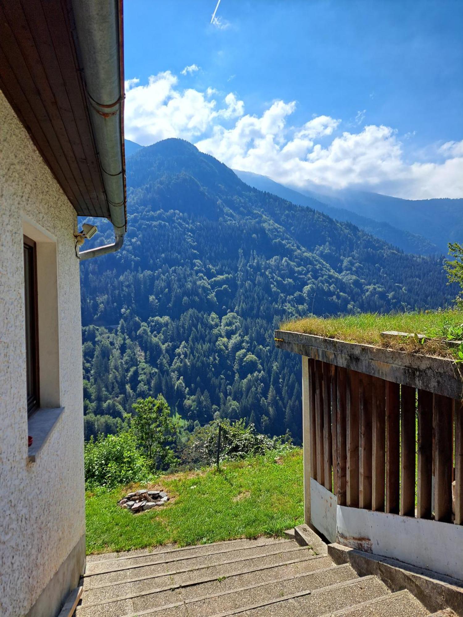 Apartamento Hikers Hut Hisar Podbrdo Exterior foto