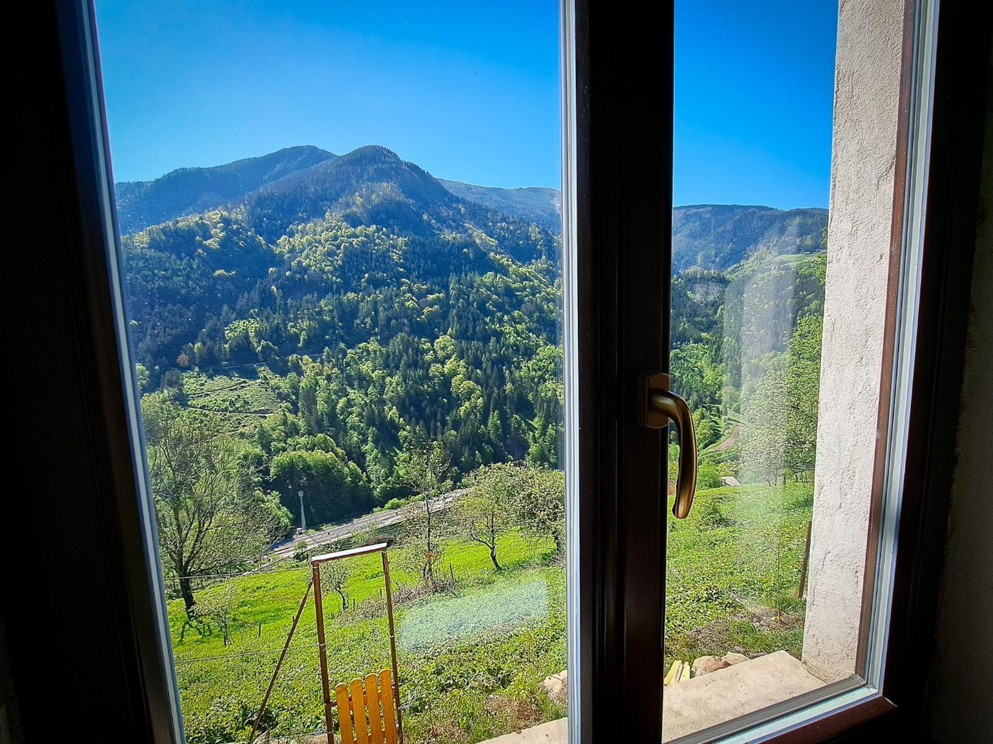 Apartamento Hikers Hut Hisar Podbrdo Exterior foto